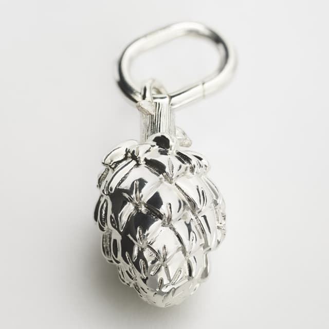 CELINE CHARMS ARTICHOKE IN BRASS WITH RHODIUM FINISH