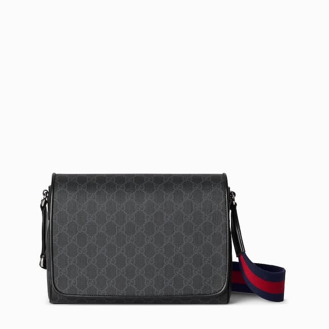 Gucci 〔GG ブラック〕ミディアム クロスボディバッグ¥264,000(税込)