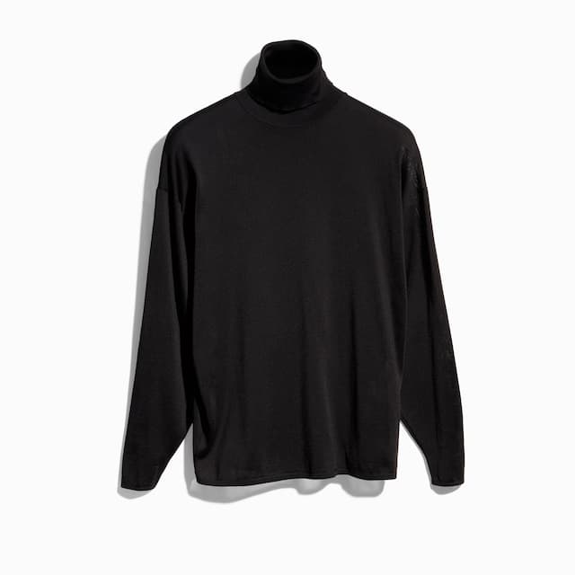 Gucci エクストラファインシルク セーター¥352,000(税込)